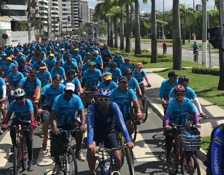 Centenas de pessoas participam de Passeio Ciclístico em homenagem ao aniversário de Aracaju - SMTT Aracaju